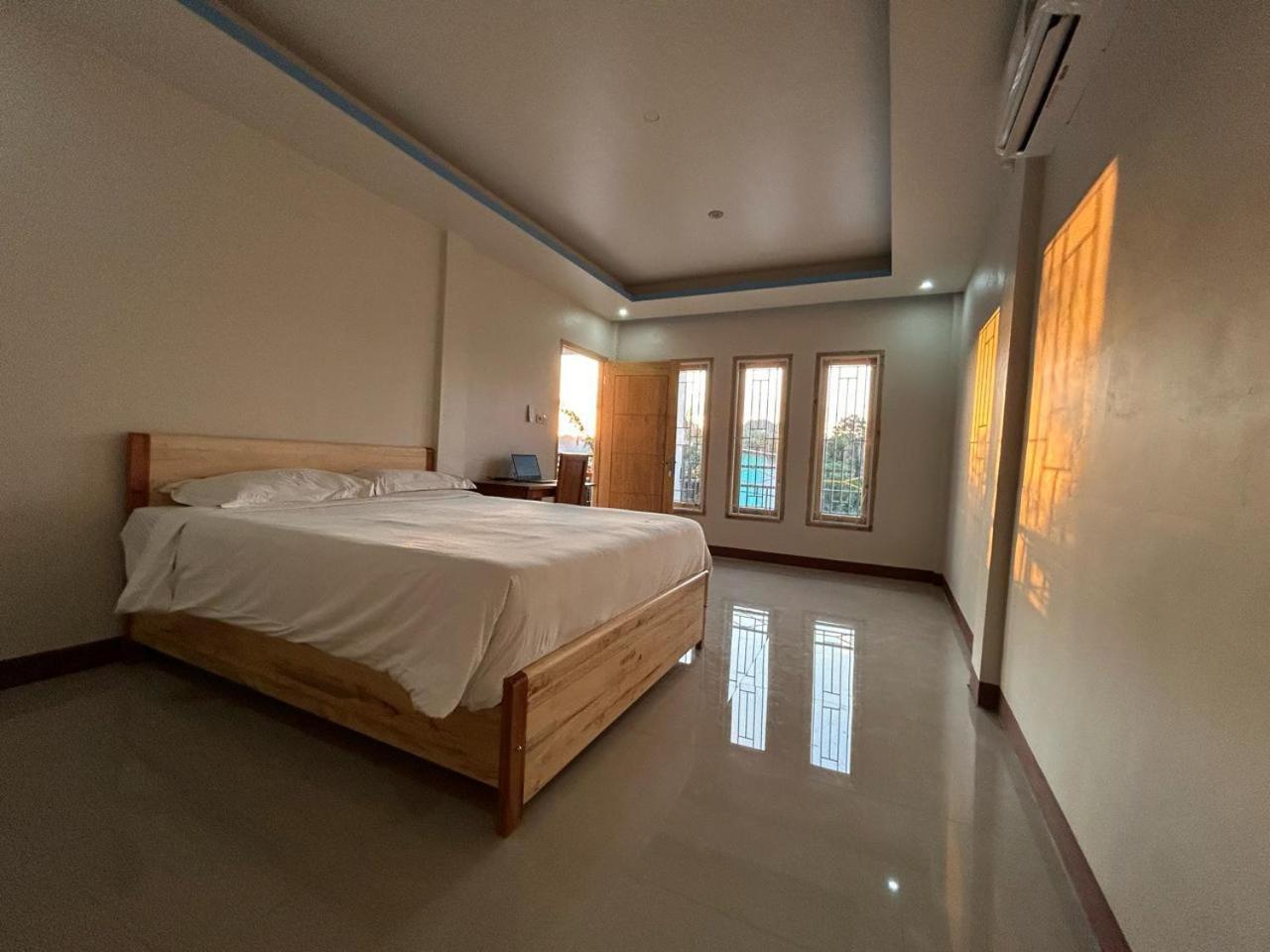 Four-G Home Stay & Komodo Tour Labuan Bajo Exterior foto
